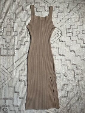 Abercrombie & Fitch Ribbed Maxi Dress in Taupe